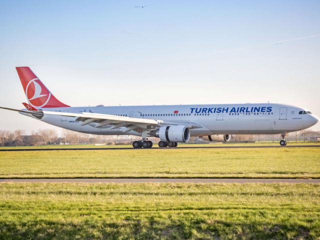 Thiếu niên 'bám càng' máy bay trong hành trình 8.000km từ Kenya đến Hà Lan