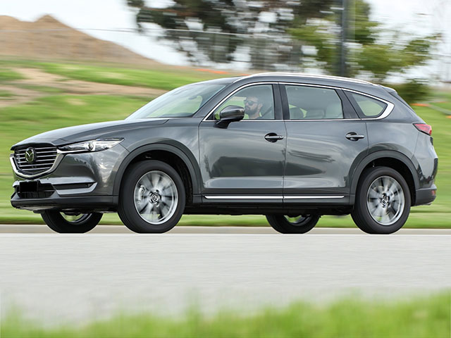 Giá xe Mazda CX-8 tháng 1/2022, ưu đãi 120 triệu đồng và 50% LPTB