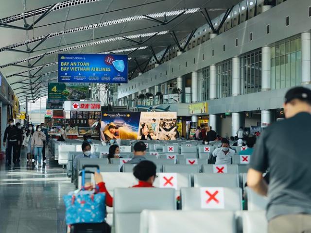“Cạn” vé máy bay ngày cận Tết do nhu cầu của người dân tăng vọt