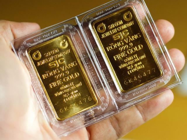 Sát ngày Vía Thần tài, dân chơi khấp khởi nhận "lì xì" từ ông lớn đá quý