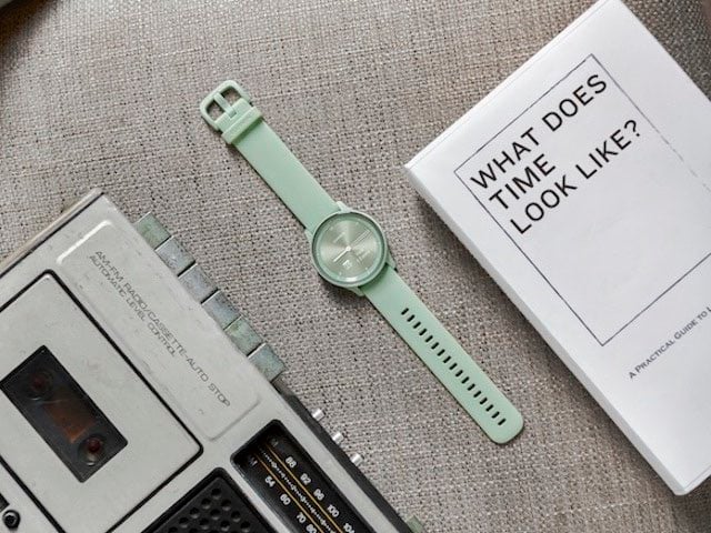 Garmin giới thiệu smartwatch lai giữa đồng hồ kim và màn hình cảm ứng ẩn