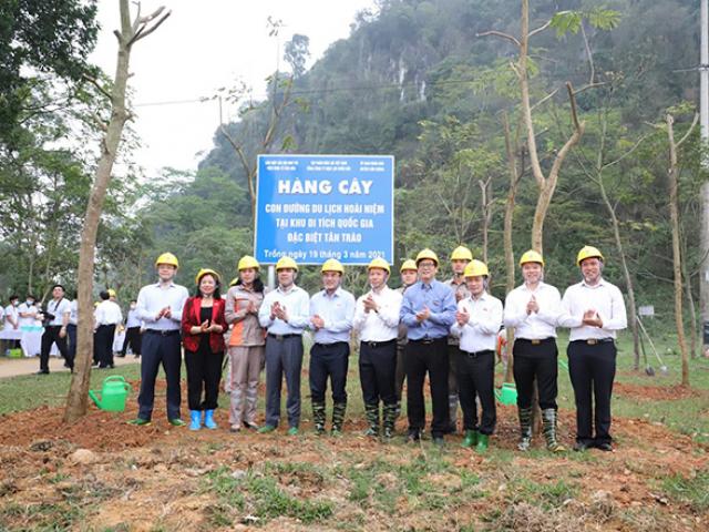 Tổng công ty Điện lực miền Bắc hưởng ứng Lễ trồng cây tại “Con đường du lịch hoài niệm các di tích Quốc gia”
