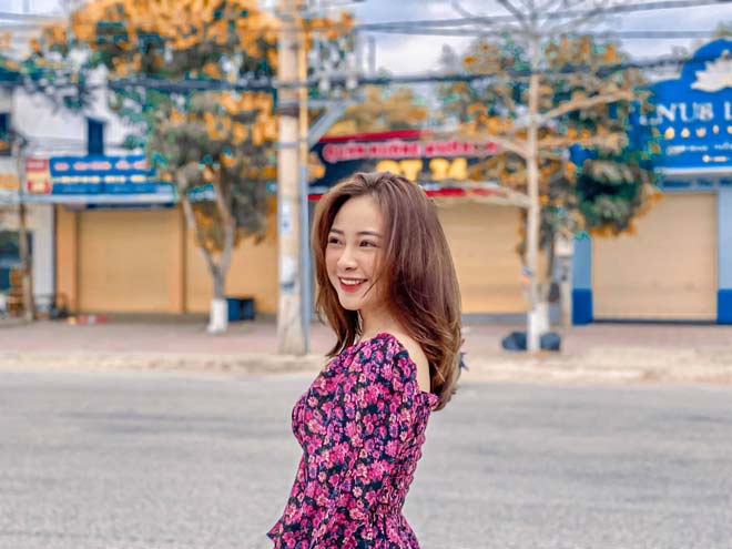 Vợ đăng ảnh mơn mởn như gái mới lớn, Văn Đức vào bình luận bất ngờ