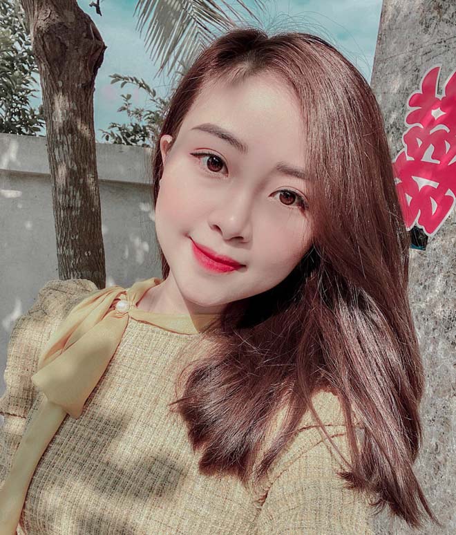Vợ đăng ảnh mơn mởn như gái mới lớn, Văn Đức vào bình luận bất ngờ