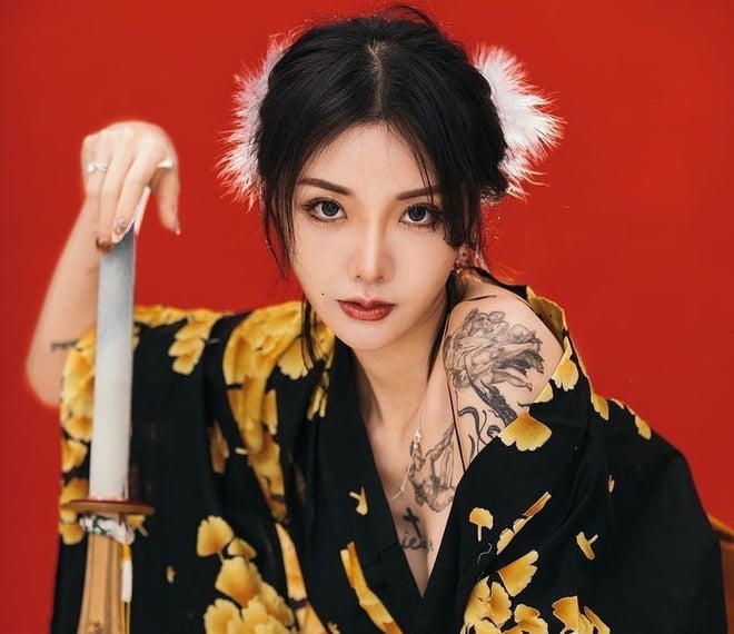Hot girl Trung Quốc xinh đẹp với gu mặc nhẹ nhàng