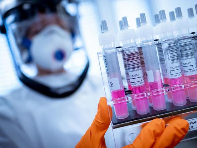 Báo Úc nghi ngờ Bắc Kinh tìm cách “vũ khí hóa virus Corona”, báo TQ đáp trả