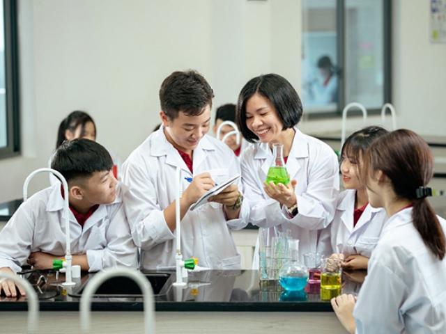 Trường quốc tế song ngữ - lựa chọn tiết kiệm và an toàn thời Covid