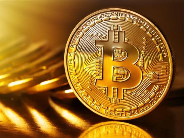 Tiền ầm ầm đổ vào, bitcoin tăng như vũ bão