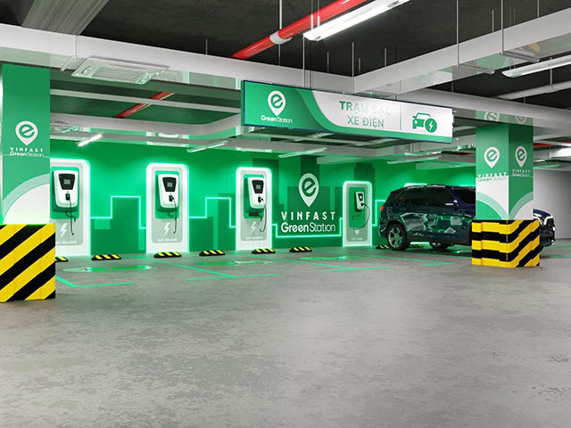 VinFast sẽ cung cấp bộ sạc tại nhà cho xe ô tô điện VF e34