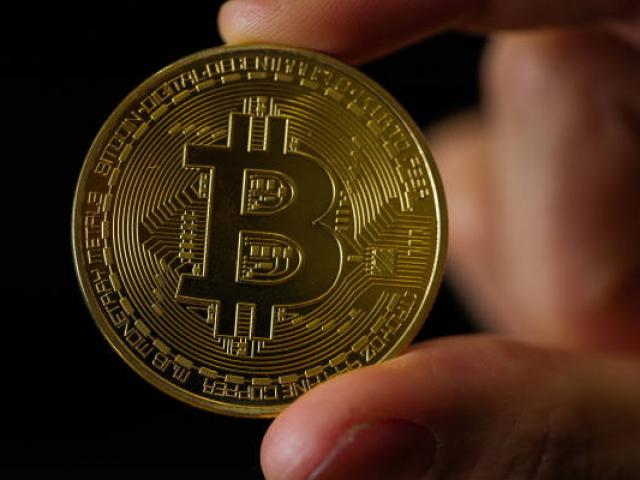 Giá bitcoin hôm nay 19/4: Tăng như vũ bão, điều gì đang xảy ra với bitcoin?