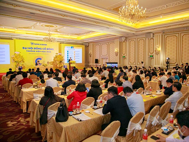 Nam A Bank niêm yết cổ phiếu tại sở giao dịch chứng khoán, chia cổ tức với tỉ lệ gần 29%