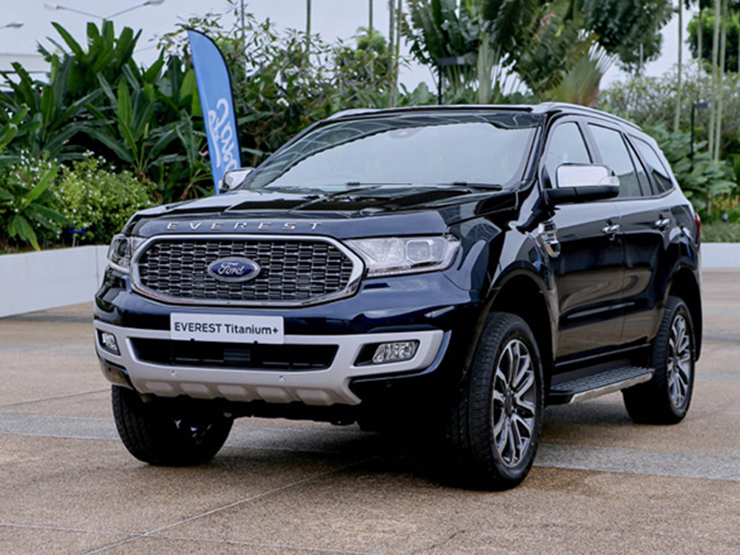 Ford Everest được một đại lý giảm giá để dọn kho đón xe mới