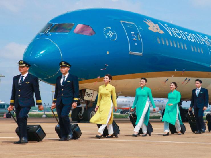Sau 2 năm dịch bệnh, lương tiếp viên, phi công của Vietnam Airlines còn bao nhiêu?