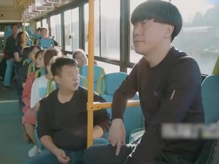 Tài xé xe buýt nghe theo "chị goole" và cái kết khó đỡ