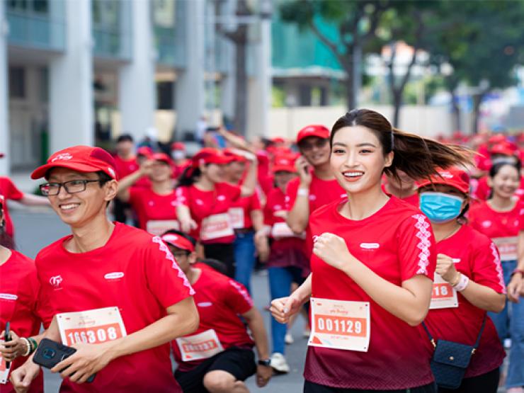 Sự kiện Kết Nối Dai-ichi Life - Cung Đường Yêu Thương 2022: sôi động với hàng nghìn người tham gia