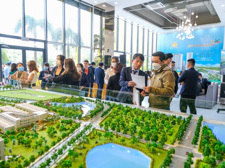 Người mua nô nức quay lại với bất động sản