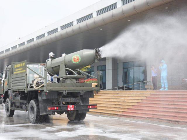 Bí thư Hà Nội đề nghị Bộ Tư lệnh Thủ đô phun khử khuẩn diện rộng ở thành phố