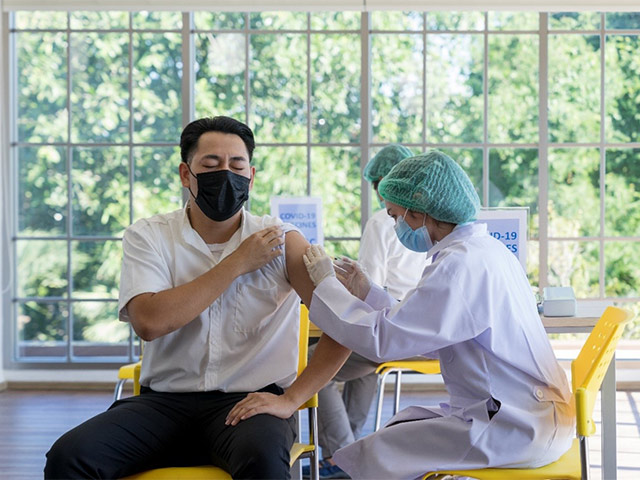 Lưu ý gì khi tiêm vaccine ngừa Covid-19 mũi 2