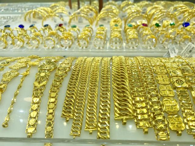 Giá vàng hôm nay 28/9: Tăng rồi lại giảm, không có động lực bứt phá