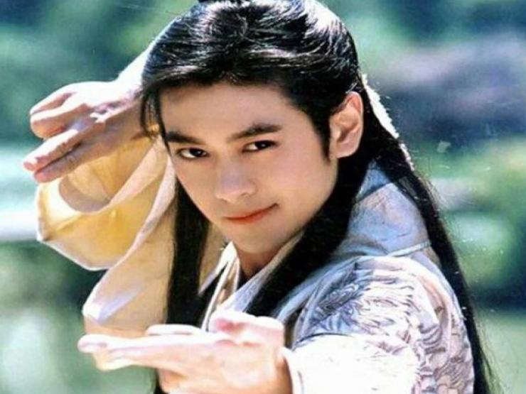 'Đoàn Dự' Lâm Chí Dĩnh sẽ phải phẫu thuật thẩm mỹ vì tai nạn xe hơi?