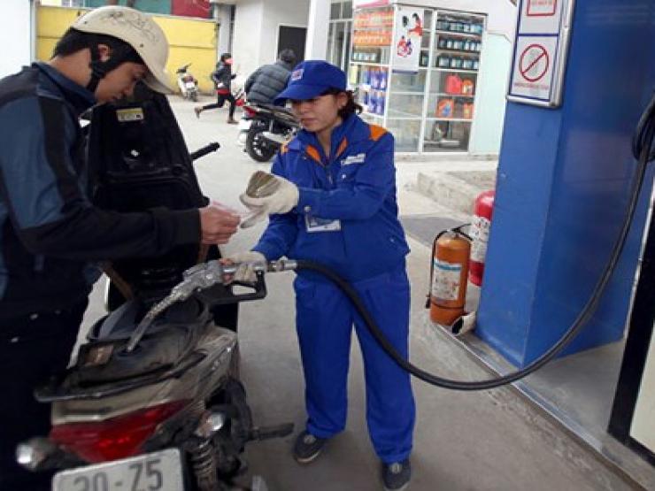 Giá xăng dầu hôm nay 27/7: Tiếp tục tăng giảm trái chiều