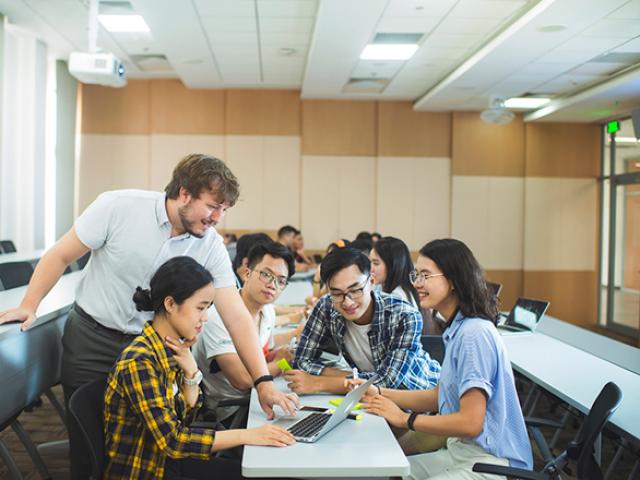 Đại học VinUni phát động cuộc thi "Giải bài toán kinh doanh toàn cầu"