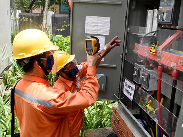 Vượt qua ảnh hưởng do dịch Covid-19, EVN đảm bảo cung cấp điện trong mọi tình huống
