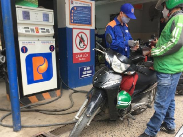Giá xăng lập đỉnh 7 năm, đại gia lọc hóa dầu lãi gấp gần 5 lần kế hoạch cả năm