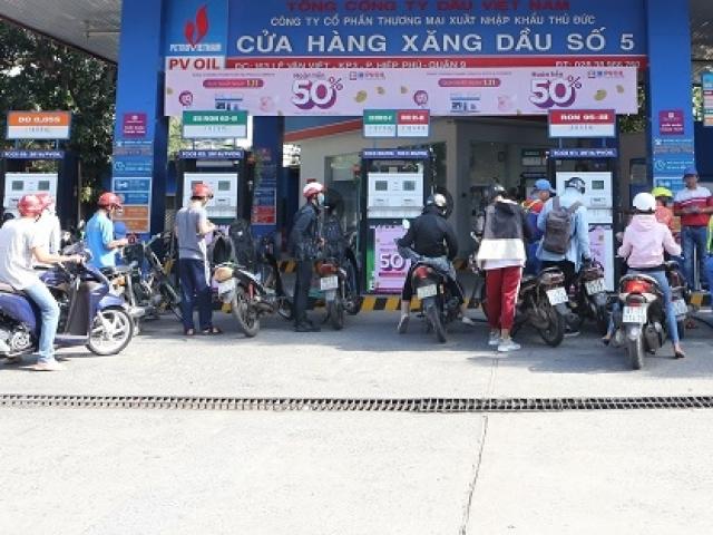 Giá xăng dầu hôm nay 7/11: Đà tăng cuối tuần không bù được sự sụt giảm mạnh của giá dầu
