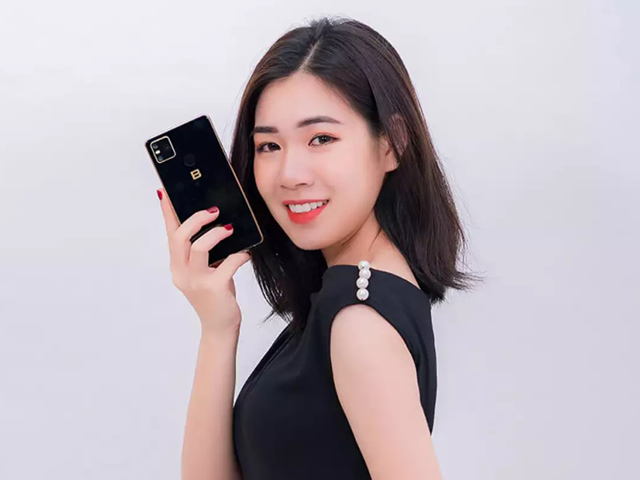 NÓNG: BKAV sắp tung bộ 3 Bphone giá 'ngon', chụp ảnh “chất”