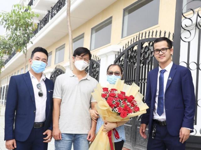 Dat Xanh Premium bàn giao nhà phố One Palace đúng tiến độ cho khách hàng